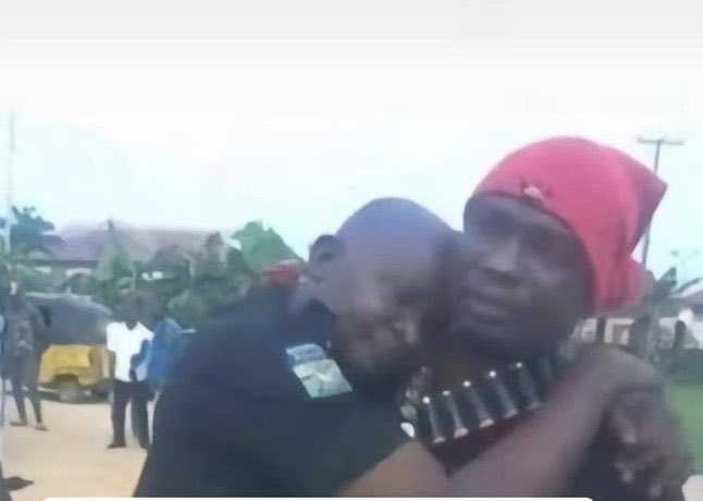 Since I don open this account, I never get 1000 followers😥😥😥