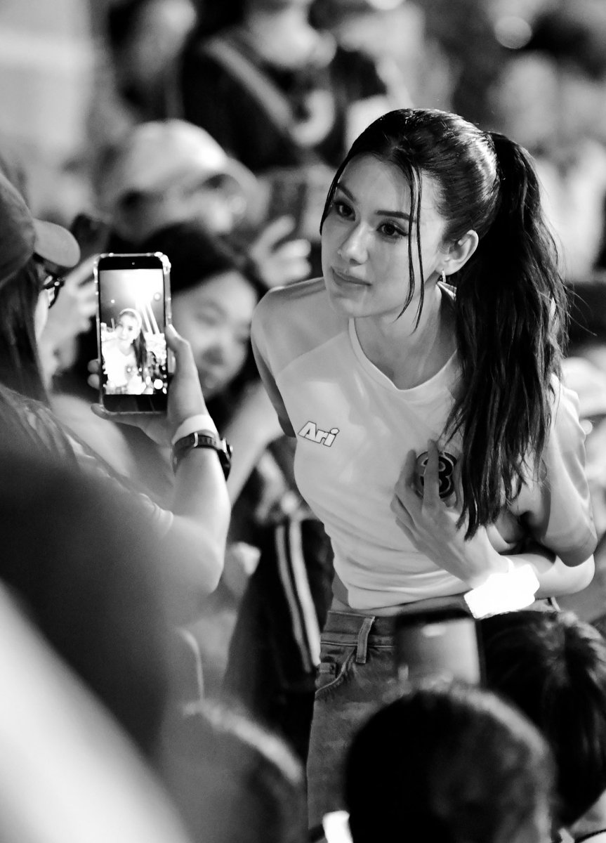 Riam เรียม tweet media