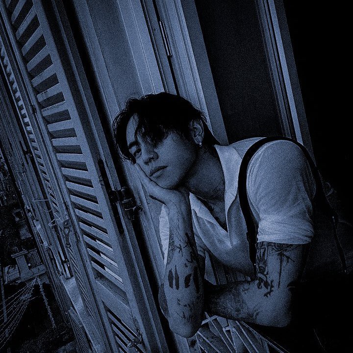 Fatos Inúteis Sobre Mim:

Altura: 1,83.
Tamanho que calço: 42.
Sexualidade: Pan.
Aniversário: 24.12.
Comida fav: Morango.
Filme favorito: A Noiva Cadáver.
Sério favorita: Supernatural.
Animal preferido: Lontra e Morcego.