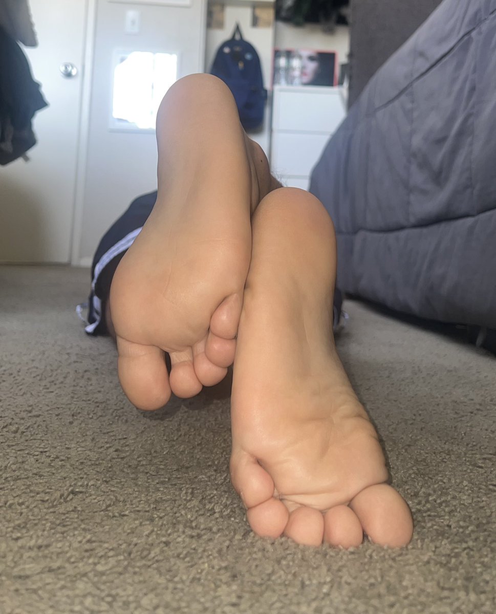 JuniorsFeet 🦶🏻 tweet media
