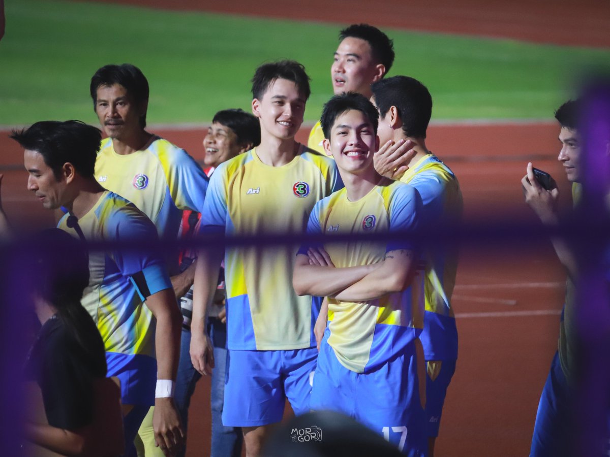 ⭒๋𝕸𝖔𝕽𝐆𝖔𝕽☆°🎸🦈 tweet media