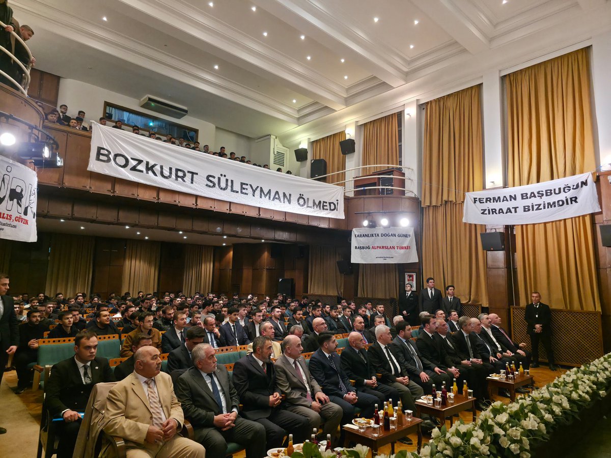 hberkeozdemir's tweet photo. Ankara Üniversitesi Ziraat Fakültesi teşkilatımızın düzenlemiş olduğu Ülkücü Şehit Süleyman Özmen'i Anma Programına katılım sağladık.
Emeği geçen herkese teşekkür ederiz.🇹🇷 https://t.co/BaYR7F8jhP