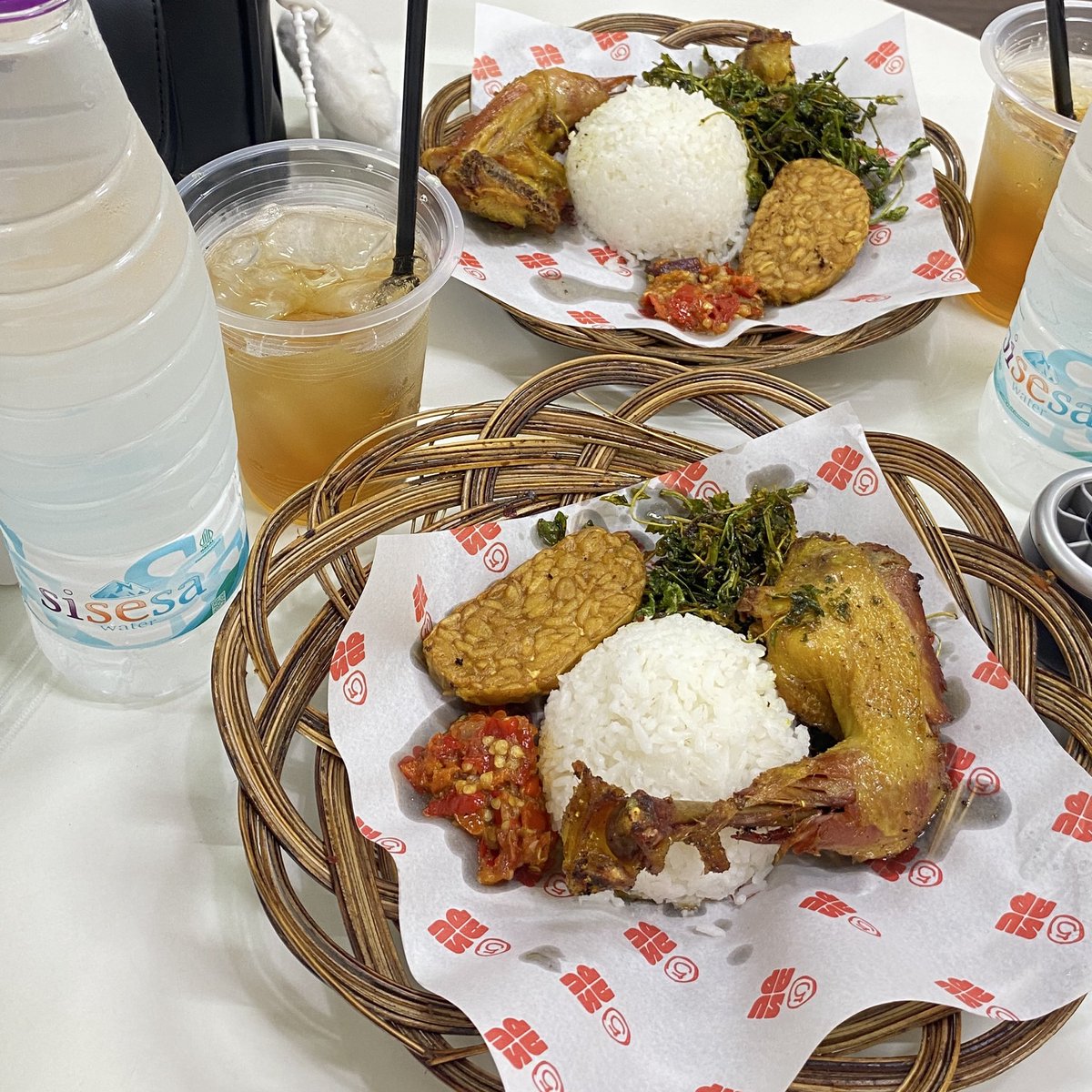 kay୨୧ tweet media