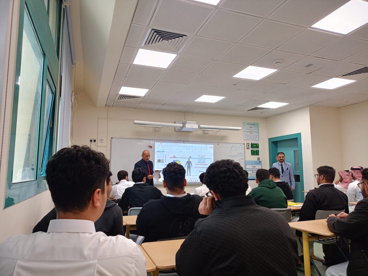 مدرسة عمر بن الخطاب الثانوية للبنين tweet media