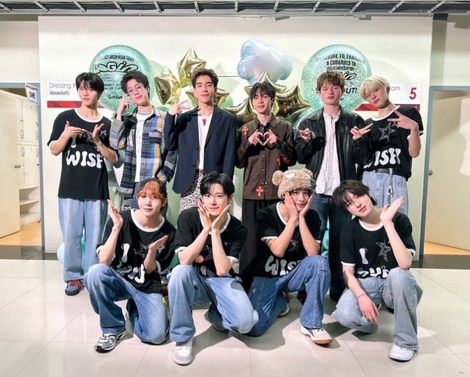 lili ⋆ ˚ ✿ tweet media