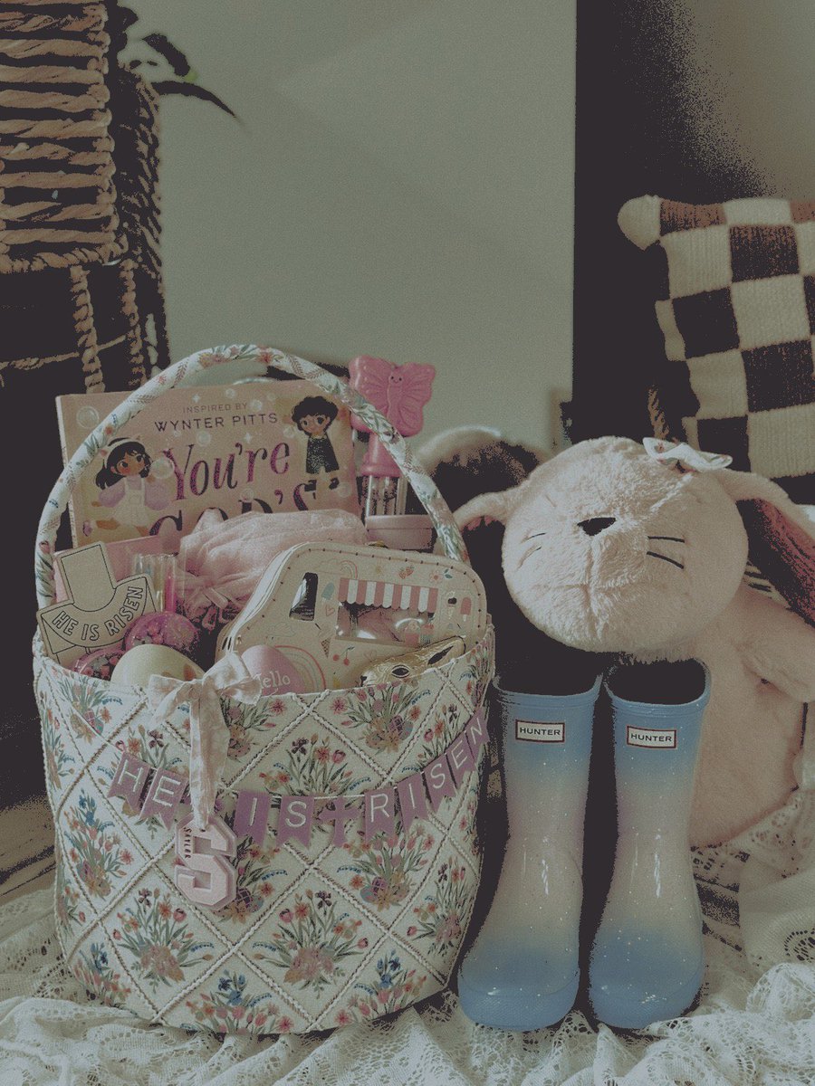 ‍ ‍ 𝓜𝒂𝒄𝒌𝒆𝒏𝒛𝒊𝒆 .ᐟ tweet media