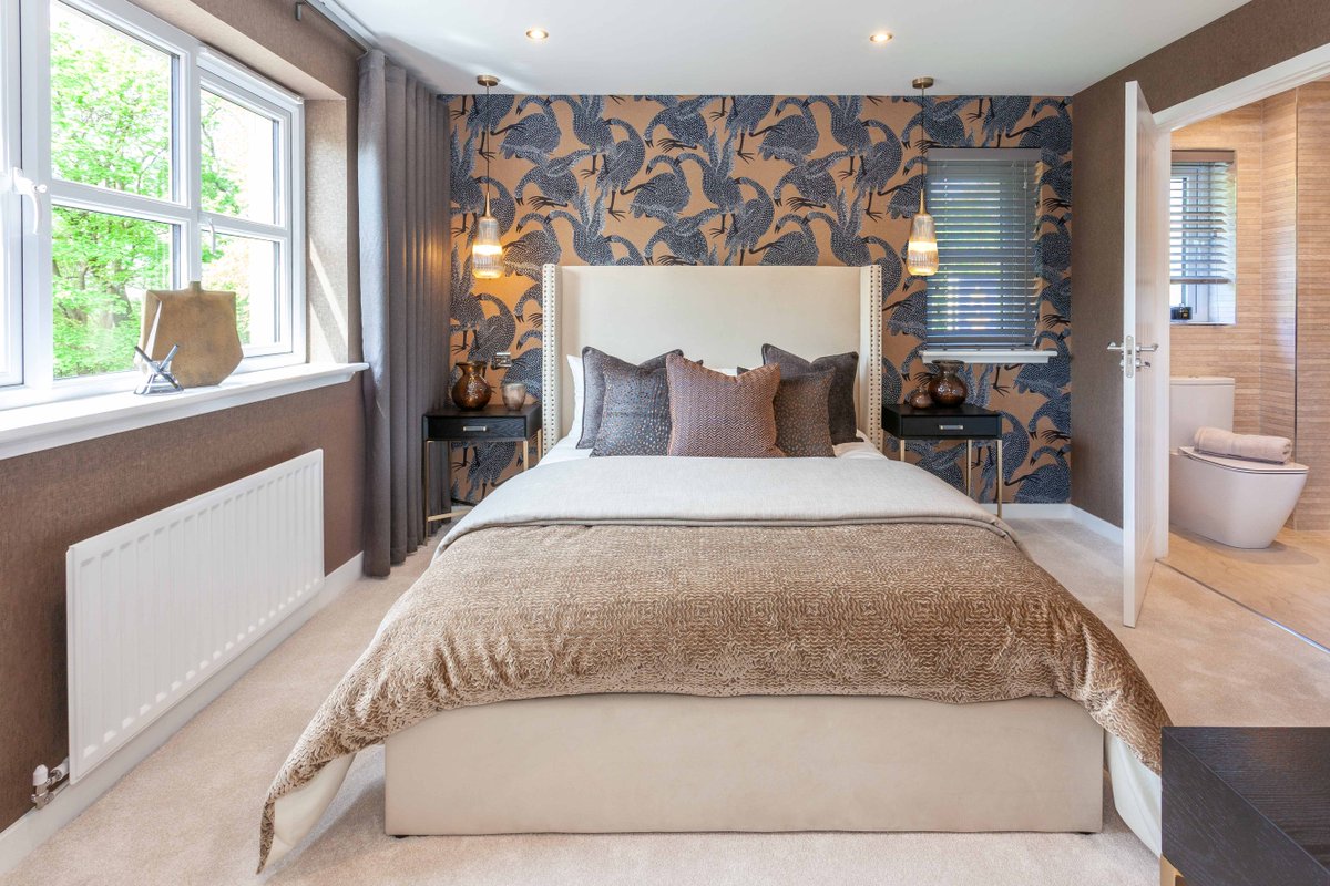 MillerHomesUK's tweet image. Check out the gorgeous Elmford showhome at Chapel Gardens, our stunning new development in Dumbarton.

We have a fantastic selection of three, four and five-bed homes ready to move in this spring. 

millerhomes.co.uk/new-homes/scot…

#mymillerhome #newbuild #springmove