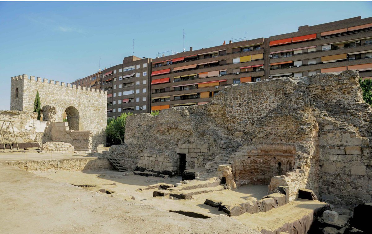 Patrimonio73663's tweet photo. @nosotrostalaCOM @DipuToledo Los restos de la alcazaba o los restos encontrados en la zona de los juzgados llevan años esperando inversión https://t.co/Z9ppHJ481j