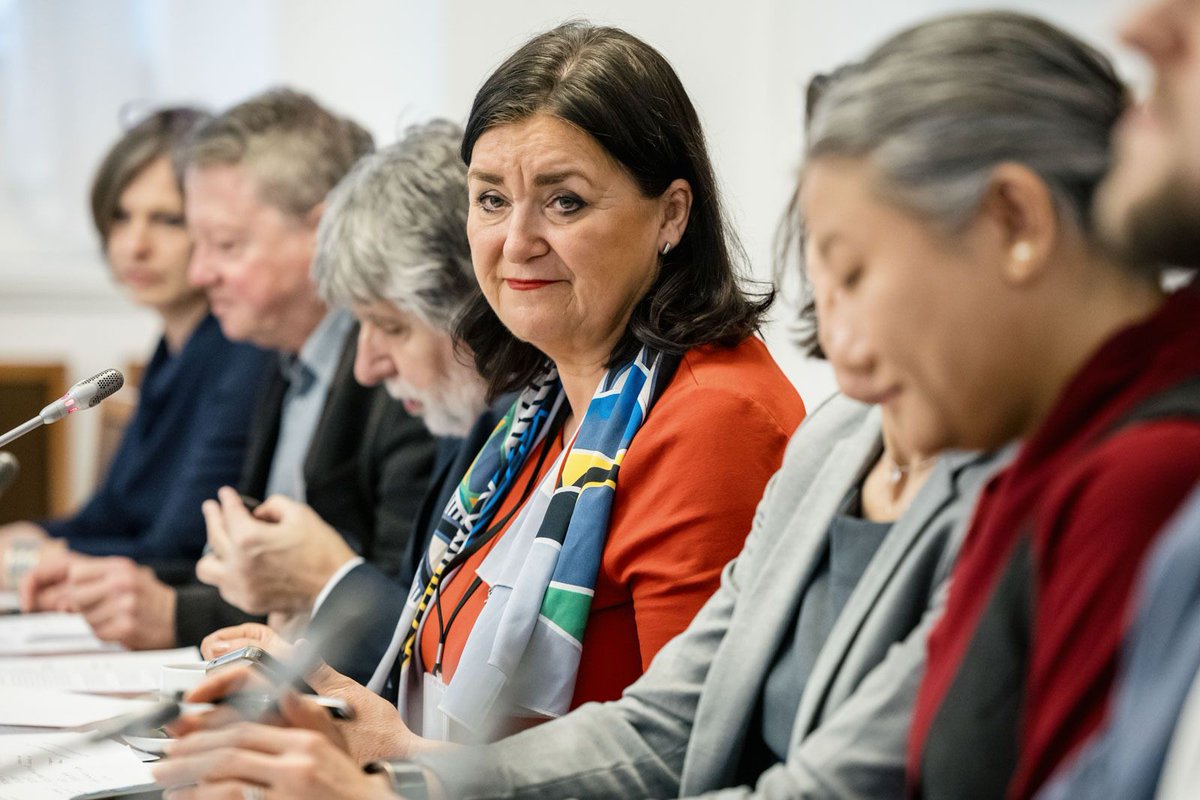 Orientalniustav's tweet image. Minulý týden se dr. Jarmila Ptáčková účastnila konference v @snemovna Parlamentu ČR, která se věnovala počínšťování Tibetu. Děkujeme @H_Langsadlova a @sinopsiscz za organizaci a za zviditelňování tohoto důležitého tématu.
foto: KPS / Lukáš Janičina
#Čína #Tibet #sinicization