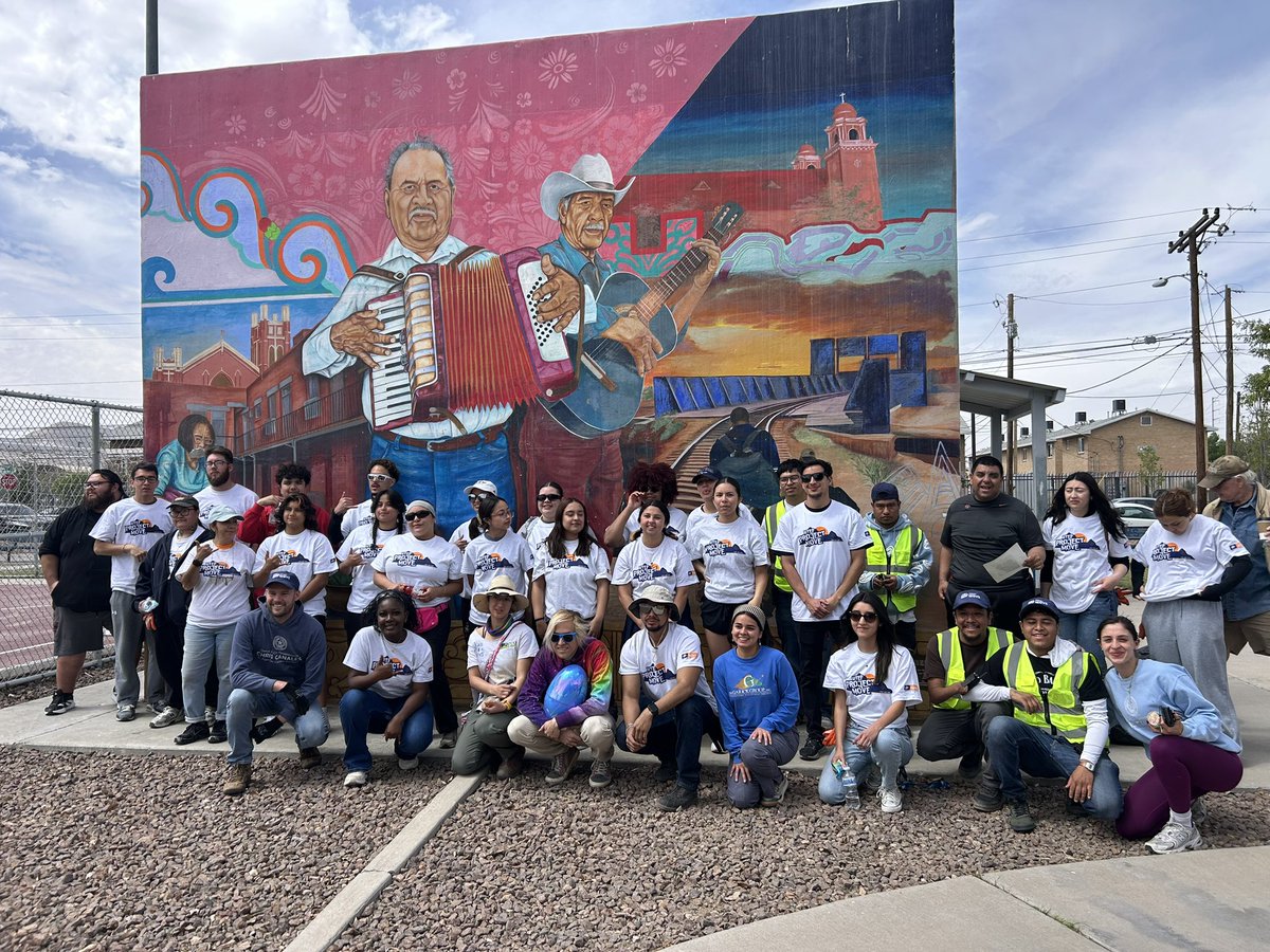 ssnaeptx's tweet photo. Big thanks to all that came out to support the Segundo Barrio Clean Up and Tree planting event. Thanks to all involved! @UTEP @ElPasoTXGov @ElPasoCounty @eco_paso @ElPasoElectric https://t.co/QuxPuX47ze