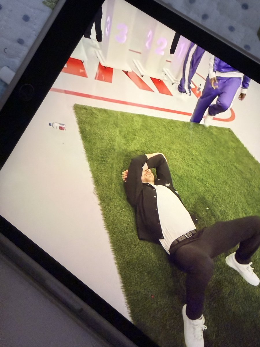 amandix 🪐 tweet media