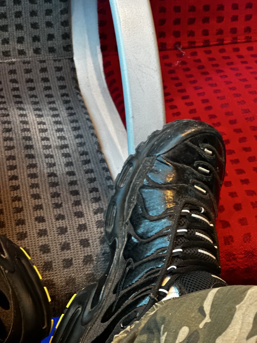 PlaYerKifF tweet media