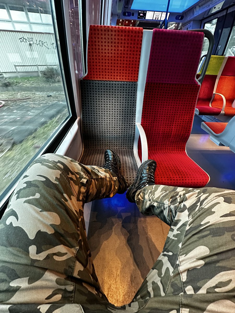 PlaYerKifF tweet media