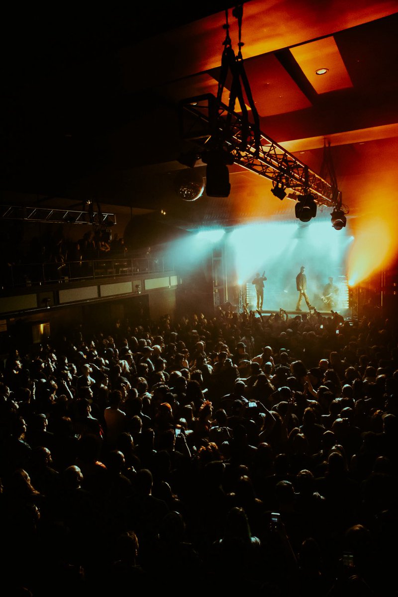 kellyhough_'s tweet photo. last night with i see stars in detroit 🫶🏼

truly one of the best experiences of my career thus far. i’ve dreamed of working with this band since i started photography then i spent six days with them. i truly will never forget these moments 🫶🏼 https://t.co/jHLufOfToZ