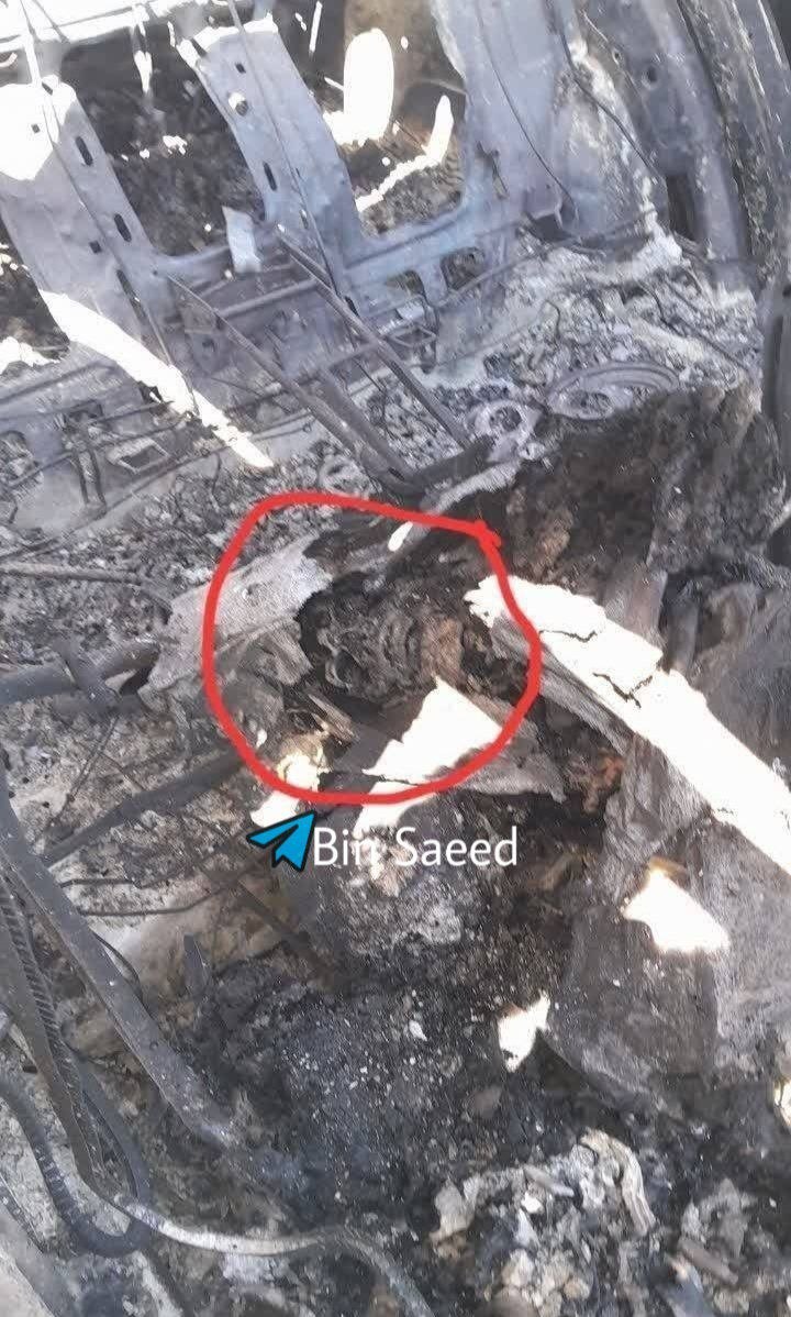 ⭕حرس الثورة الإسلامية ينشر صورة جثة أمريكية في الطائرات التي دُمرت خلال عملية الإنقاذ الفاشلة