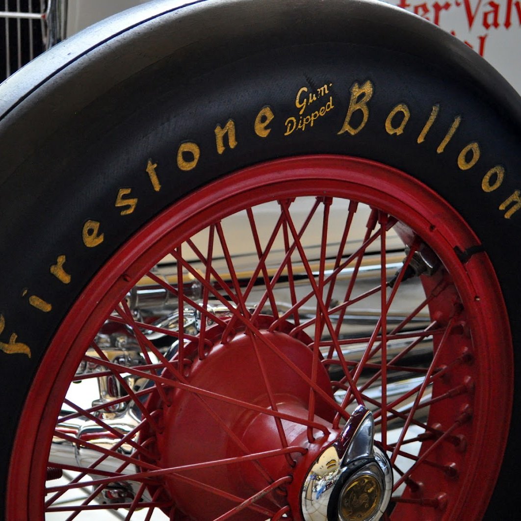 groovyhistory's tweet image. April 5, 1923 - Firestone Tire and Rubber Company began the first regular production of balloon tires... automotivehistory.org/april-5-1923-f… #firestone