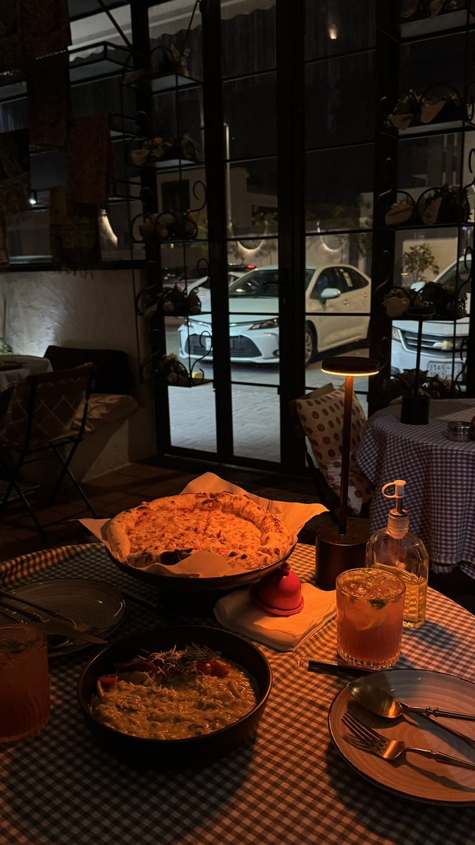 xvellx's tweet photo. Cozy Dinner Night❤️ https://t.co/p4rNLY6w1G