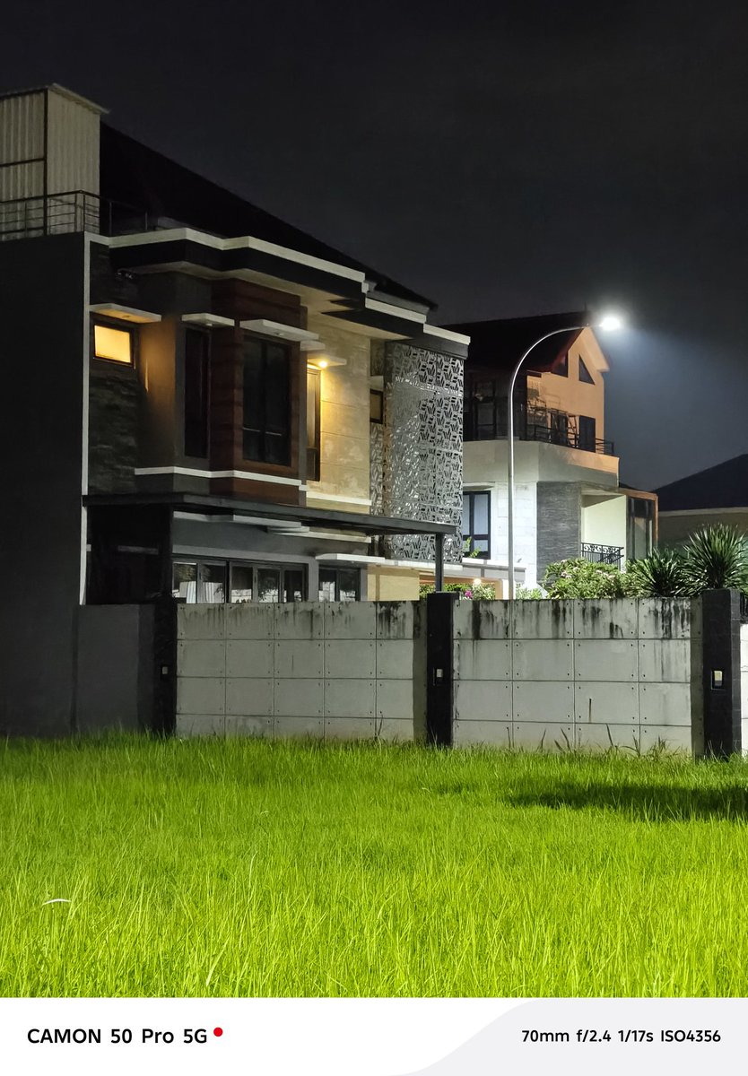 Phoneareanews's tweet image. Tecno Camon 50 Pro vs Galaxy S26+ Camera comparison with 3x Zoom
The $1100Phone vs $350 Phone difference!

Report from - @sondesix

#TecnoCamon50Pro #GalaxyS26Plus #Samsung