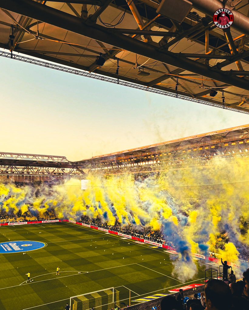 UltrasTurkish's tweet photo. 05.04.2026 Fenerbahçe-Beşiktaş 🌿 https://t.co/bfobktdFtU