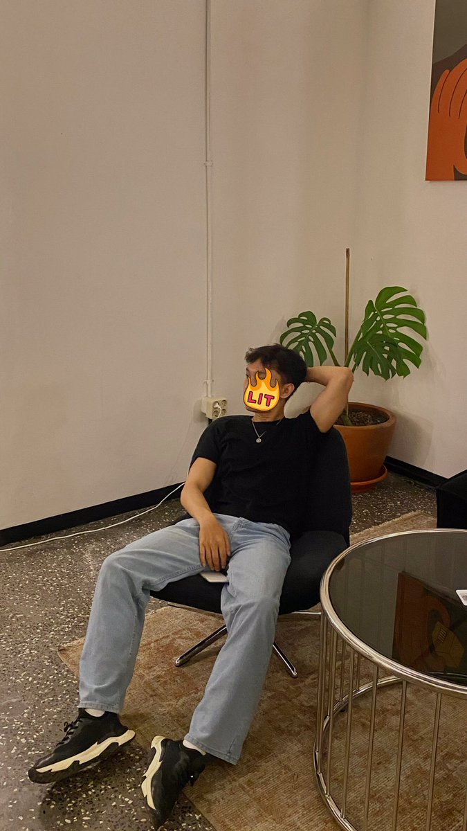 chrunchy_ tweet media