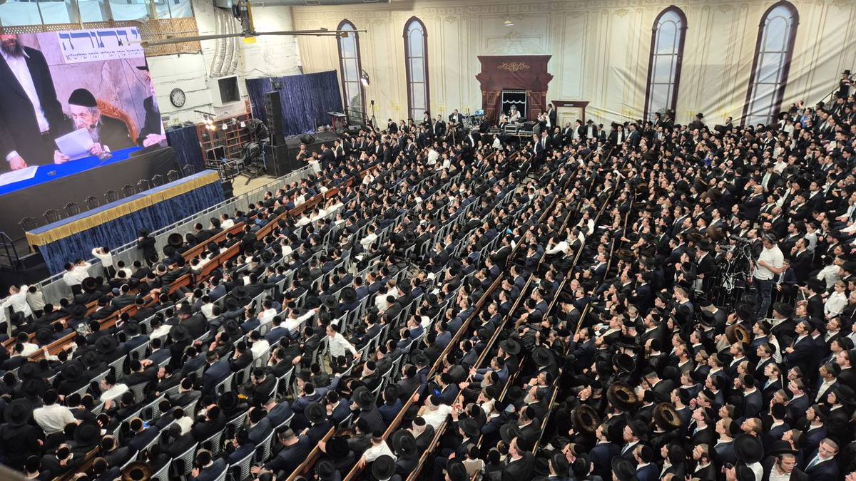 IsraelGal7's tweet photo. @netanyahu נוכל תפסיק לזלזל בהנחיות שנותן פיקוד העורף ותשלח את המשטרה גם לשם אלא אם כן כל מה שאתה אומר זה פייק https://t.co/1odXlY3iTb