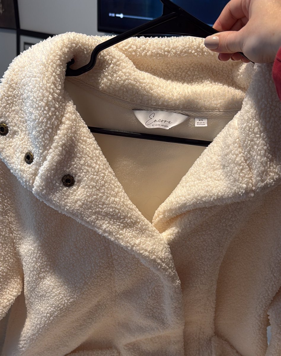 Emiline_'s tweet photo. Are you even a true @idinamenzel fan if half your wardrobe isn’t @EncorebyIdina ?!

… Today’s random thought while doing laundry… 😂 https://t.co/yYvj04UpHi