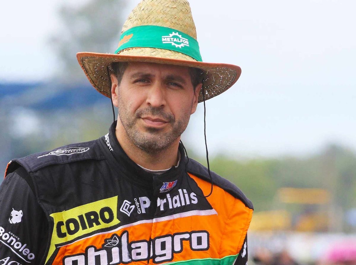 _renatof1's tweet photo. pilotos de ahora: simulador, telemetrías, bicicleta, avena, granola, mejores guantes, análisis de cámaras 

Castellano solo con la cábala del sombrero de Metalfor: P1 del campeonato de TC y P4 del TN https://t.co/pEnEnoLFjF