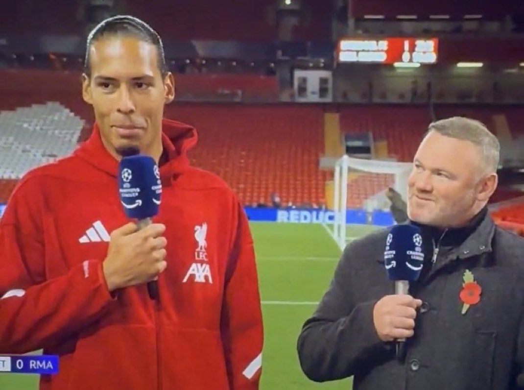 MufcWonItAll2's tweet photo. Love how pretty much every time liverpool play we keep getting this picture. 🤣

Think I make that:
Van Dijk 0-15 Rooney https://t.co/gWGTh1HUse