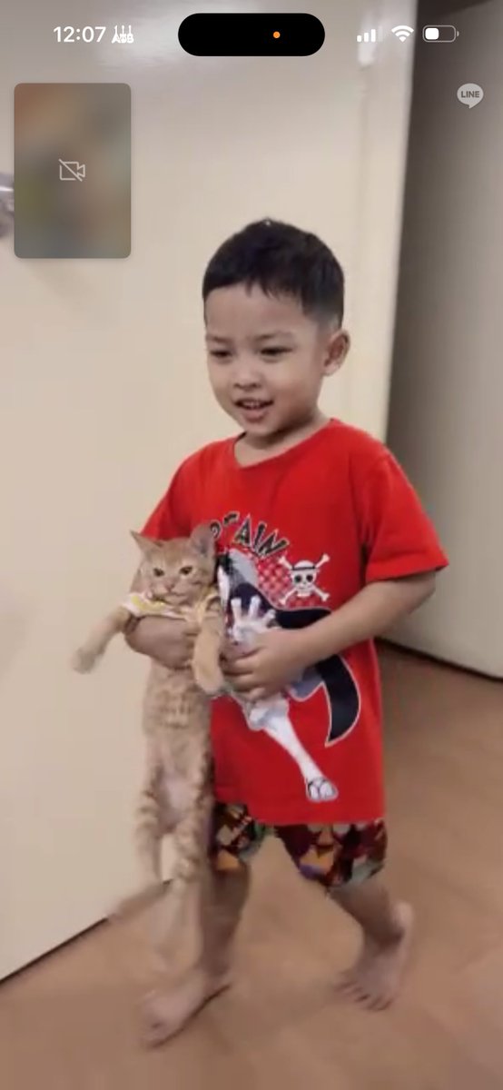 guitarpitt's tweet photo. ไปหาซิลอ้วนงานดีมอ้วน หลานอ้วน แมวก็อ้วน😾
#FebSILVERLINING💫
#FebSVLN💫
#SILVERLINING_Idol
#SVLN_idol https://t.co/N2b9sVmctt