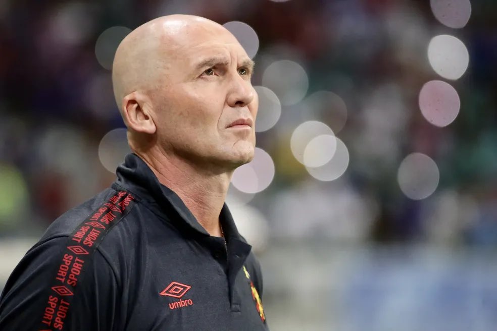 Central da Ilha tweet media