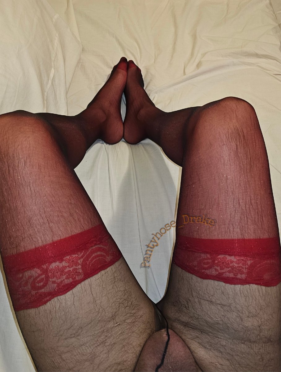 Pantyhose_Drake's tweet photo. Feet and legs in red stockings and black tights (pantyhose)
Do you like it?
RT for more 🔥🔥🔥
#pantyhose #pantyhosefetish #nylons #nylonsfetish #tights #tightsfetish #blackpantyhose #blacknylons #blacktights #sheerpantyhose #sheernylons #sheertights #redstockings #rednylons https://t.co/M9ChtgJhn4