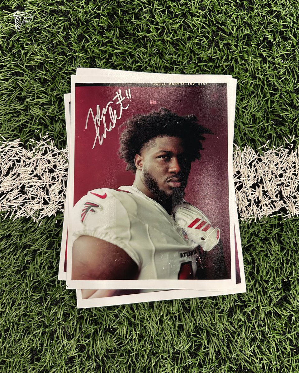 J-Walk Giveaway!
RT for a chance to win this signed @JalonWlaker film in the new uni!