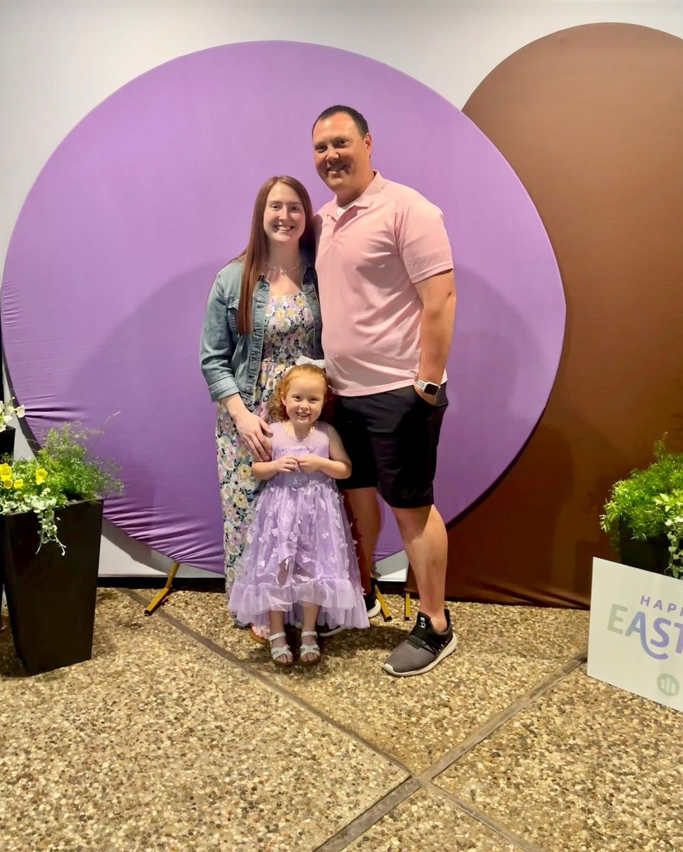 JoshBurris2's tweet photo. Happy Easter! https://t.co/9u3tOYpb0q