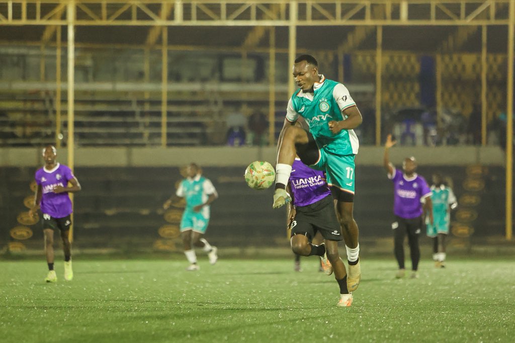 Romfield tweet media