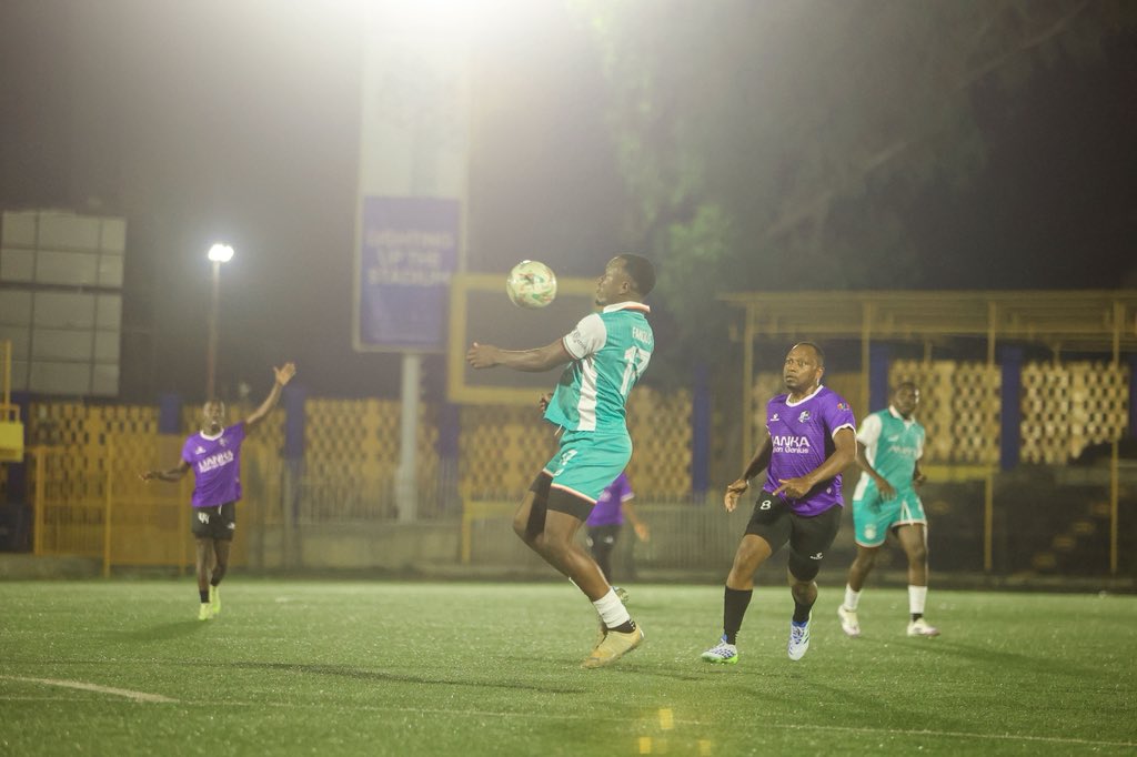 Romfield tweet media