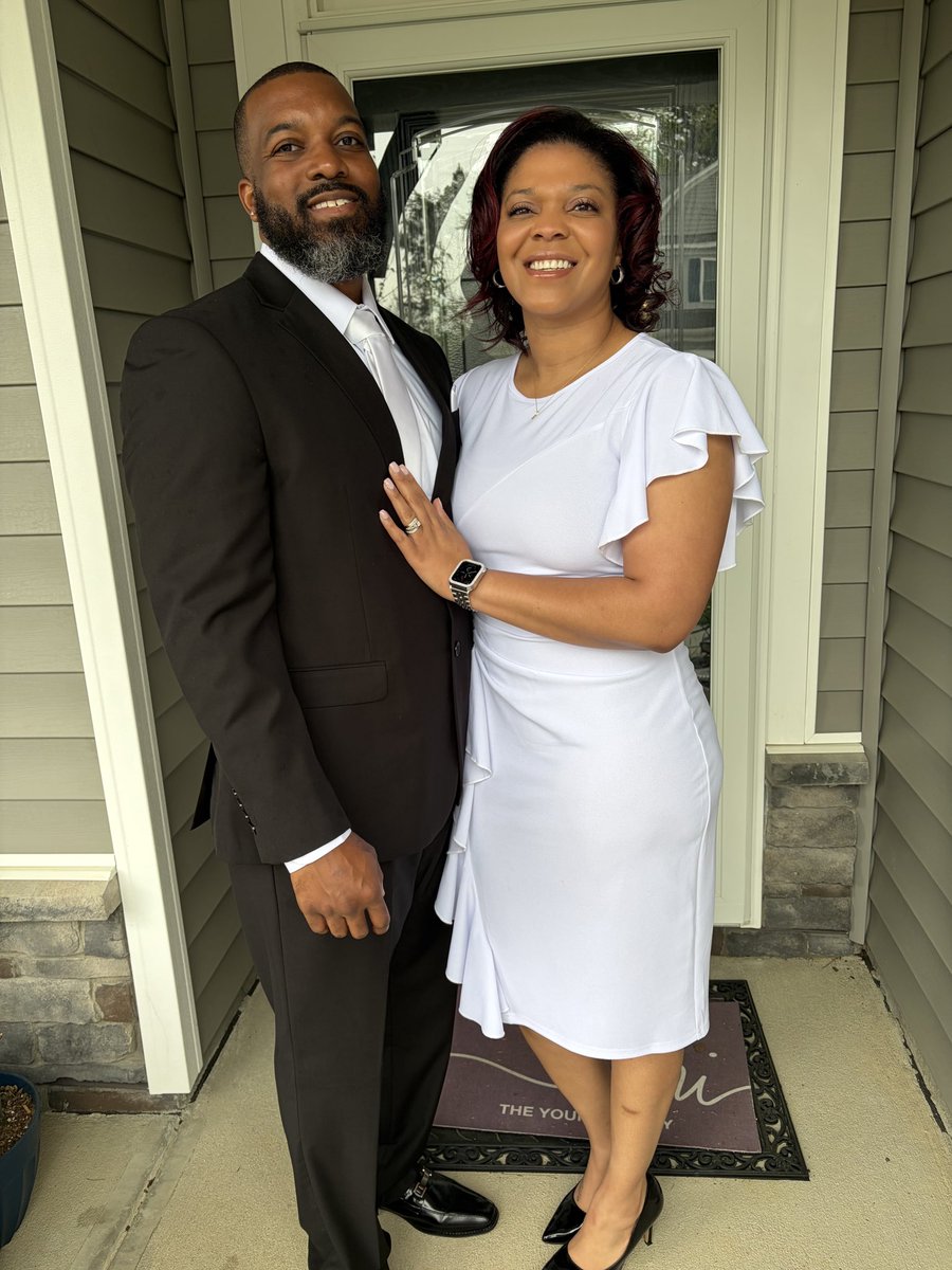 Ry_1207's tweet photo. Happy Easter from our family to yours! ✝️💛 He is risen! Grateful for His love, sacrifice, and the hope we have in Him. 🙌 https://t.co/2DEtWoMQ8D