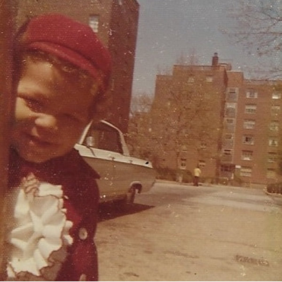 frelliottwilson's tweet image. Easter ‘74. Woodside Projects. #Queens