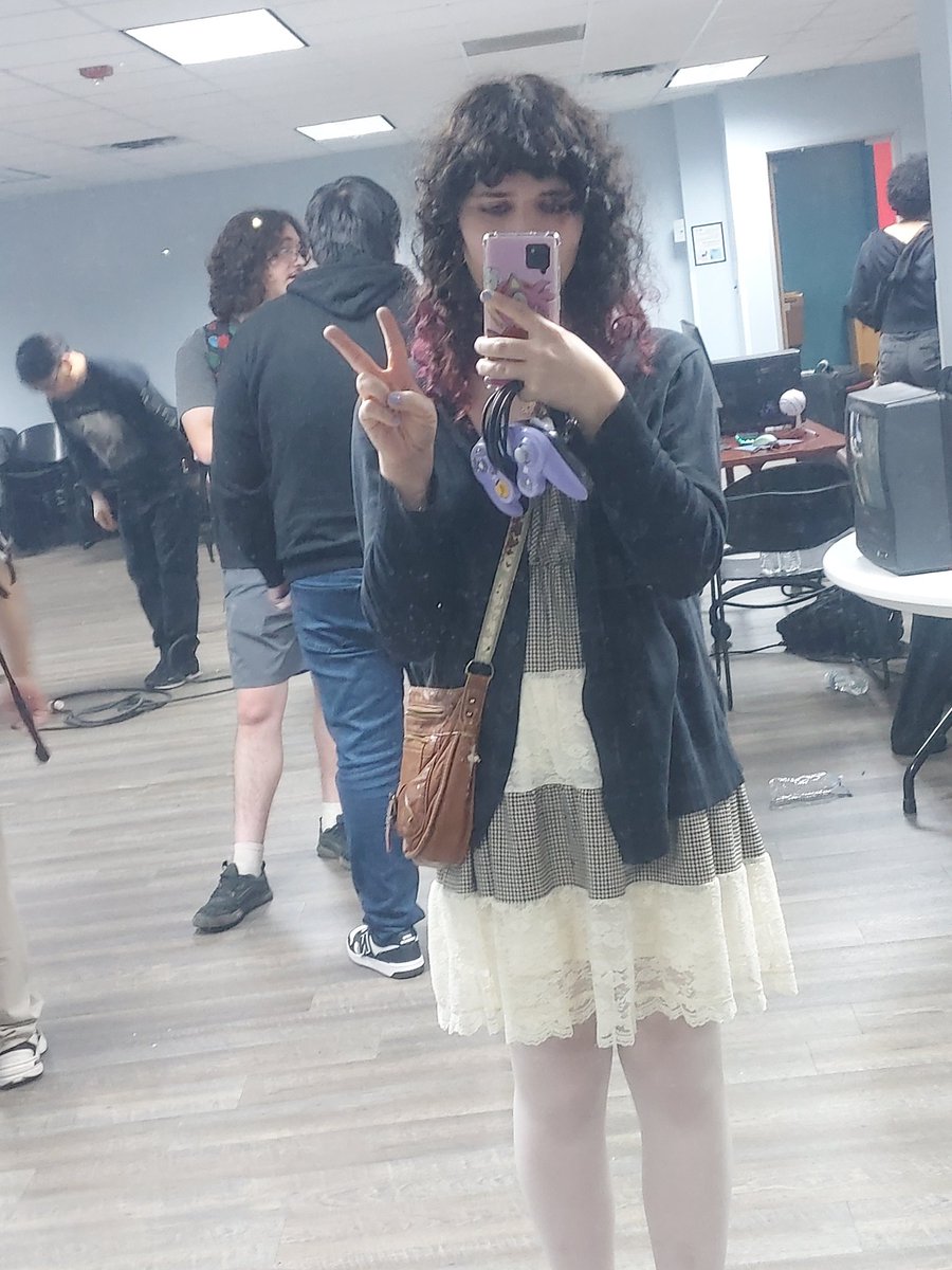 EmoPrincessChelsea tweet media