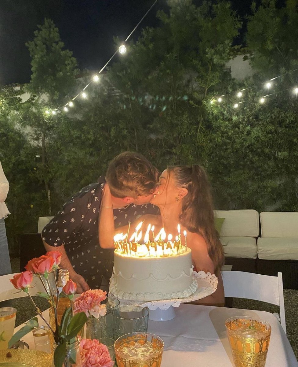 وفــرة tweet media