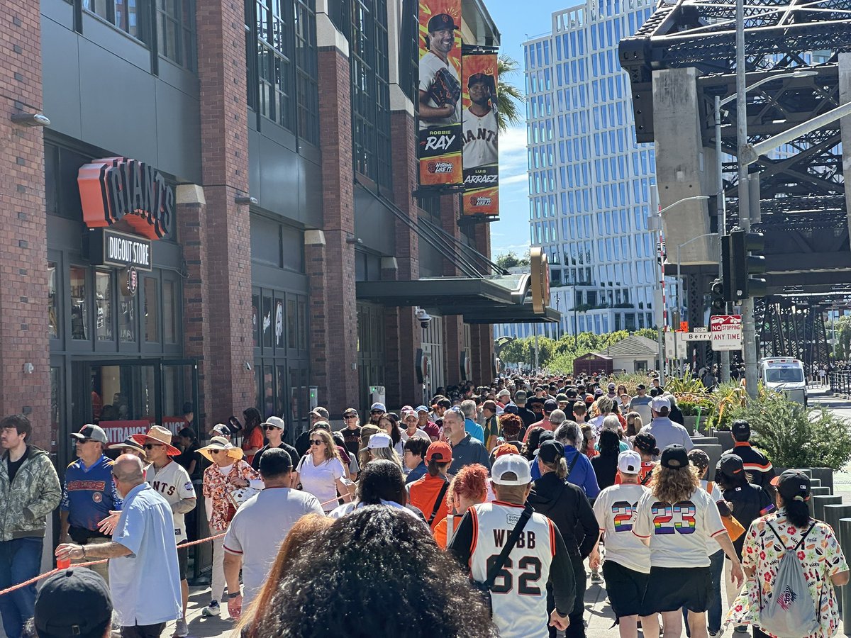 Evan Webeck tweet media