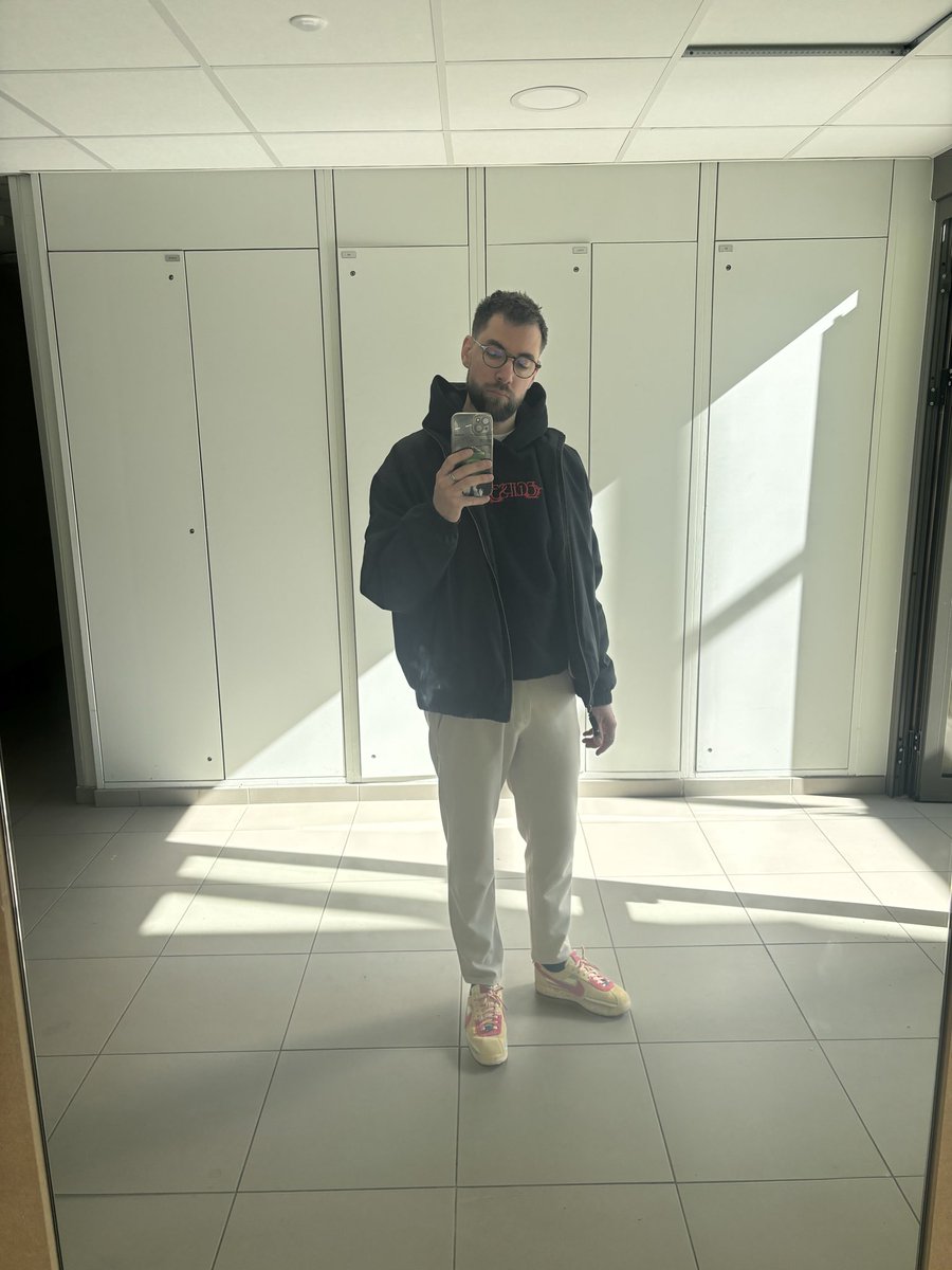 ㄥ૦ᵘʏ𝘴🎐 tweet media