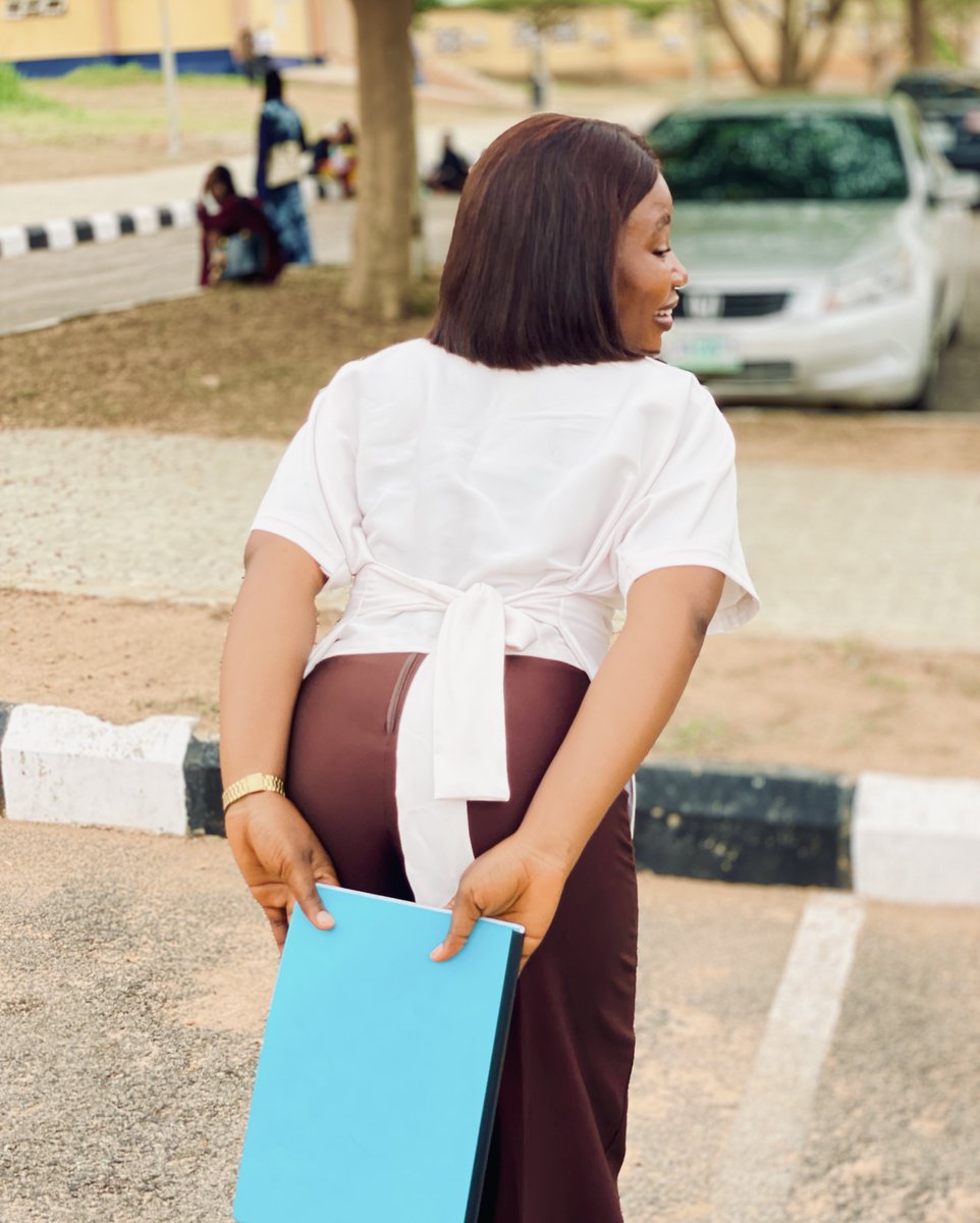 MODUPE🧣 tweet media