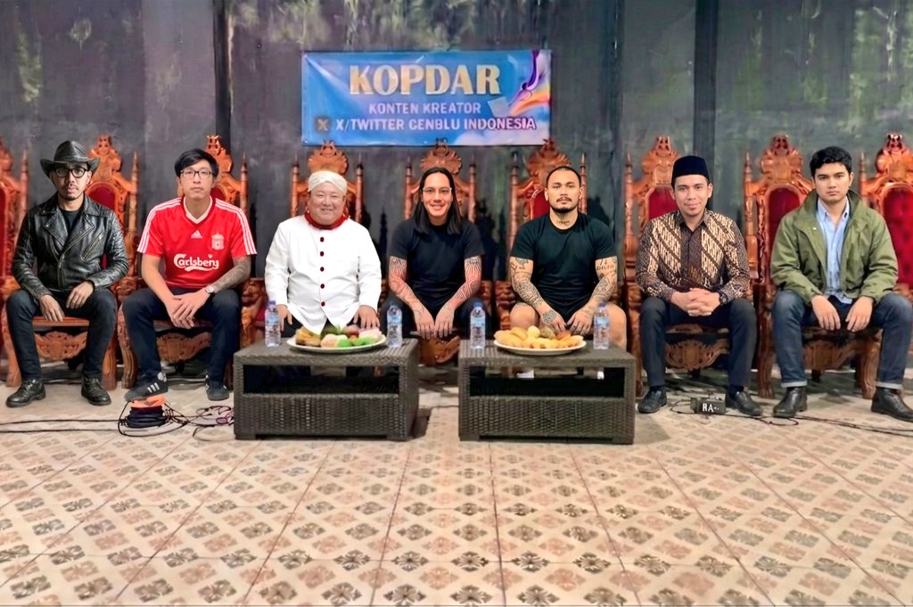 𝐆𝐚𝐥 tweet media