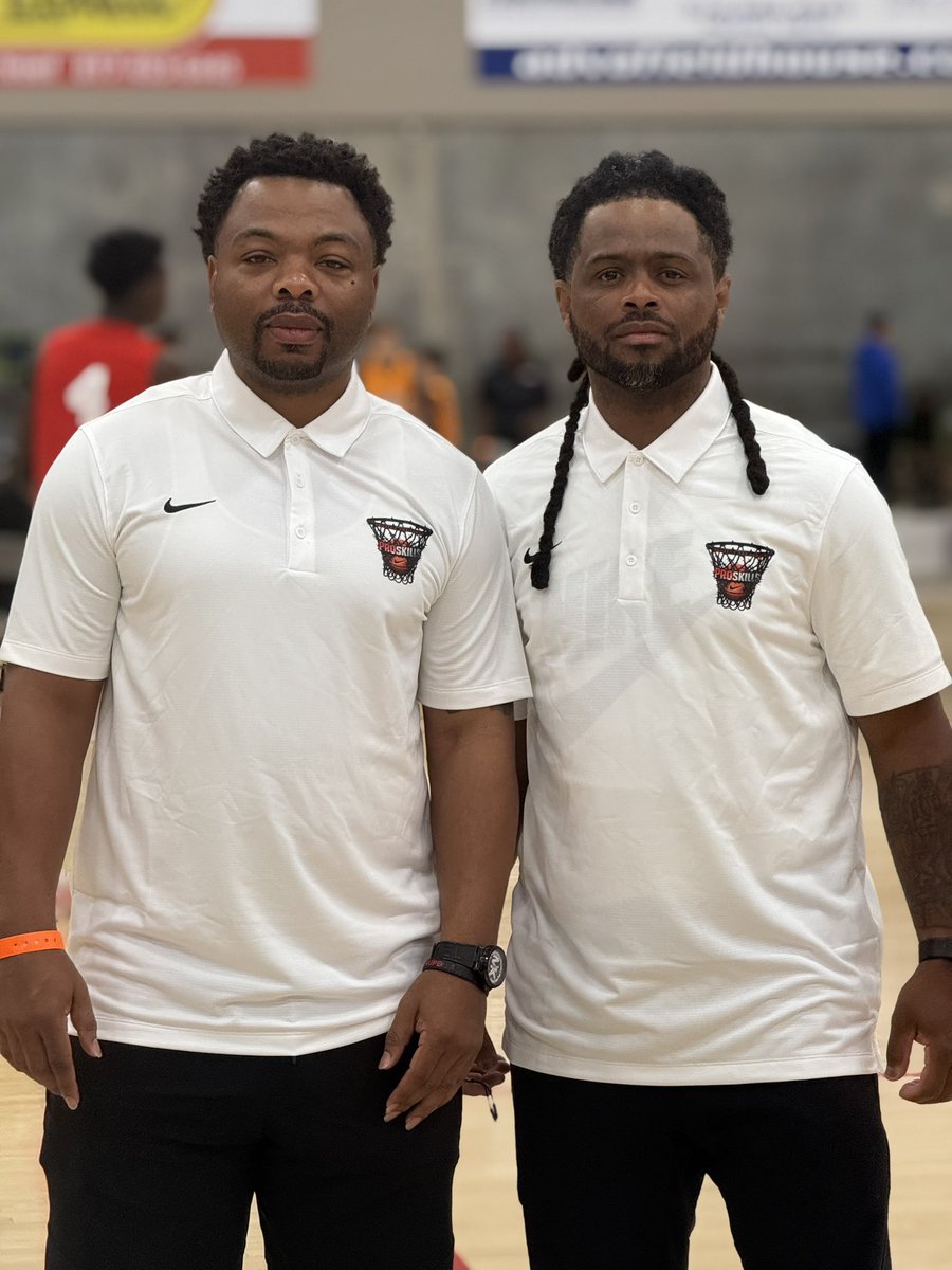 coachchaney_3's tweet image. Went 3-1 this weekend kids got better Nike Proskills #Focused #Ambitious