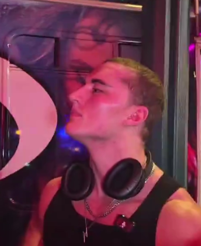 Troll Account tweet media