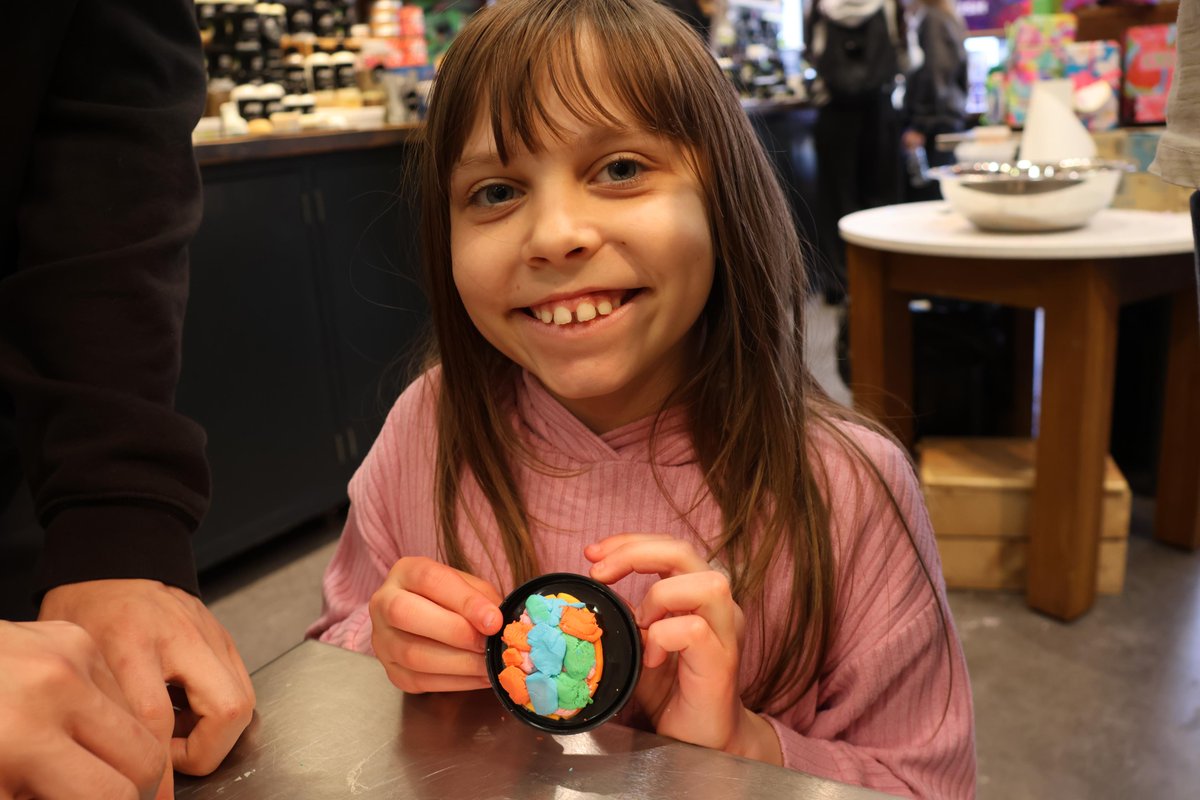 Jupiter_Hadley's tweet image. We went along to #Lush today for their Easter Party, which had us following clues around the shop, creating our own bath bombs, designing little soap-clay Easter eggs and more. It was pretty neat! #Easter #Easteregg