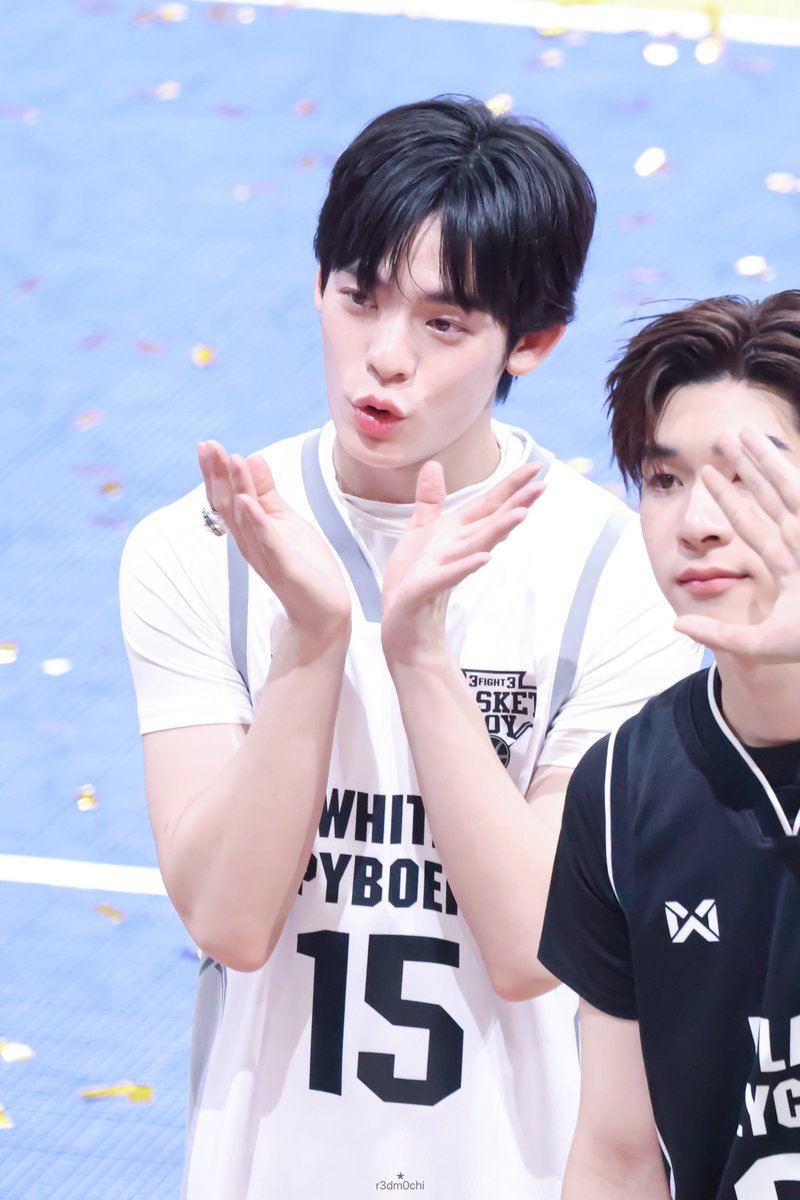 nongred🫕* tweet media