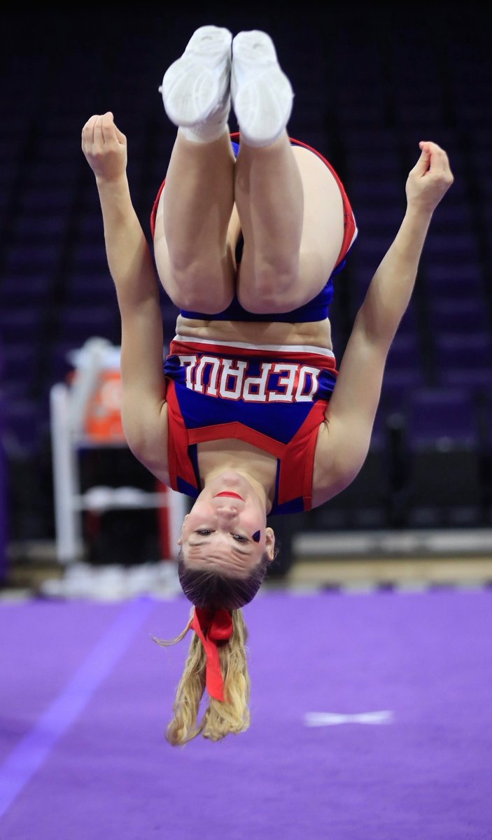 DePaul Cheerleading tweet media