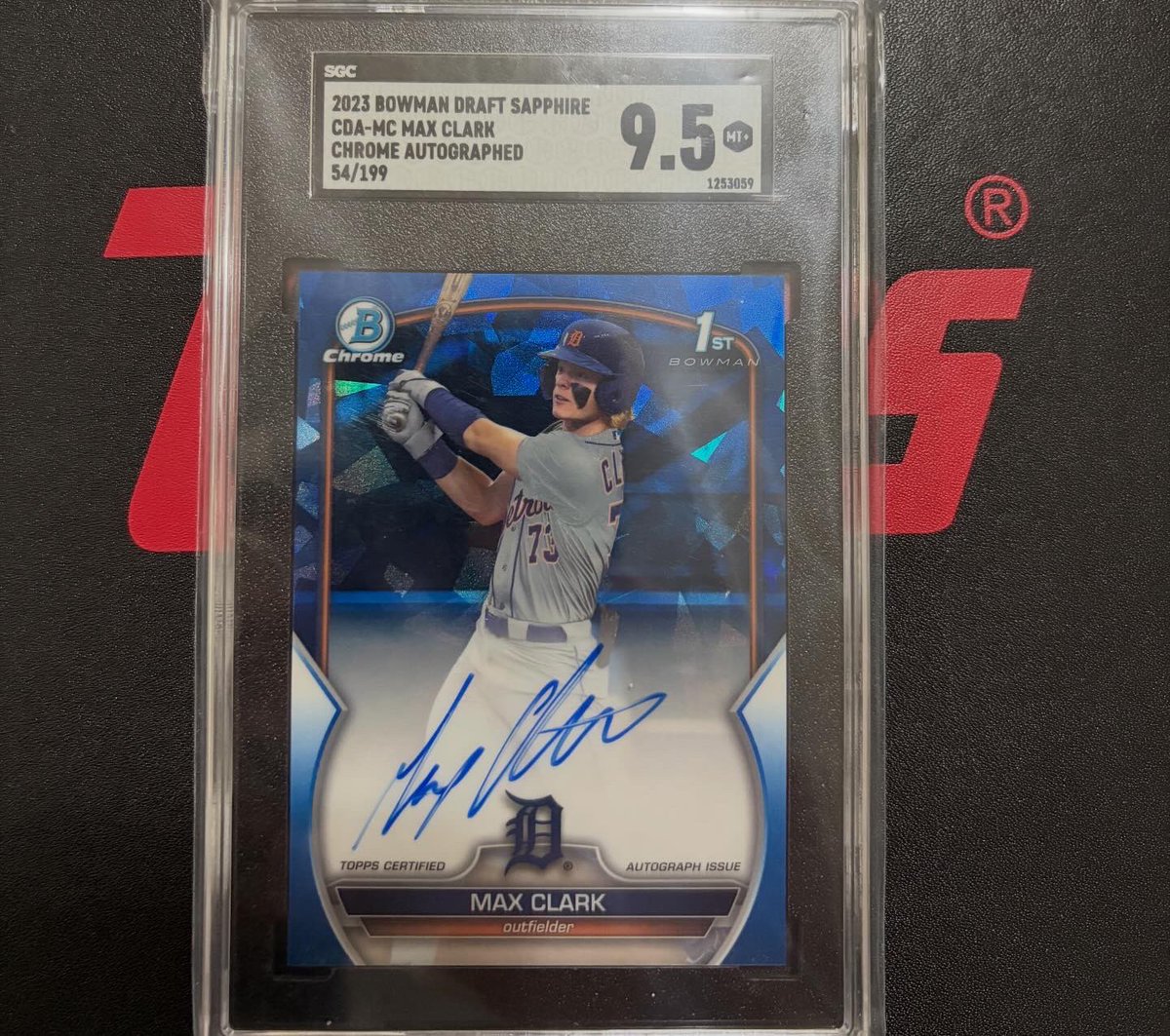 Hibbert_z's tweet photo. @cardboardbst $550 Shipped https://t.co/eJNBK2ukTy