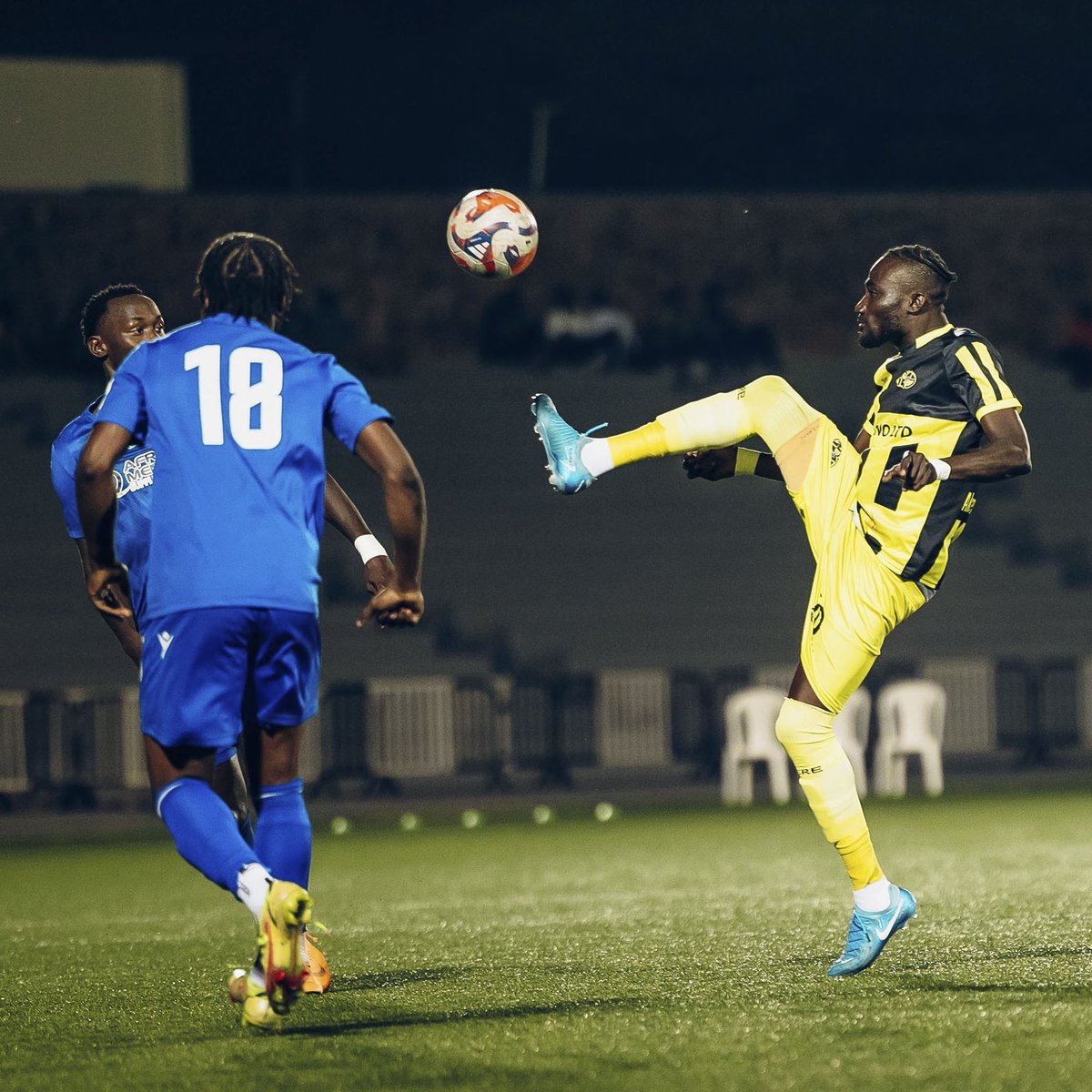 Adam Yannick tweet media